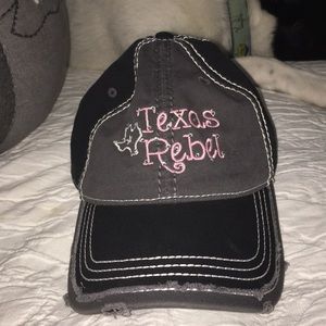 Texas Rebel bedazzled and distressed hat💖